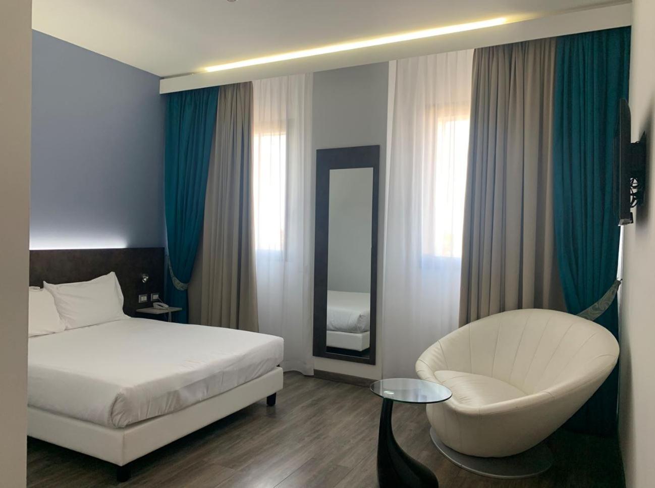 Phi Hotel Milano Baranzate Exterior foto
