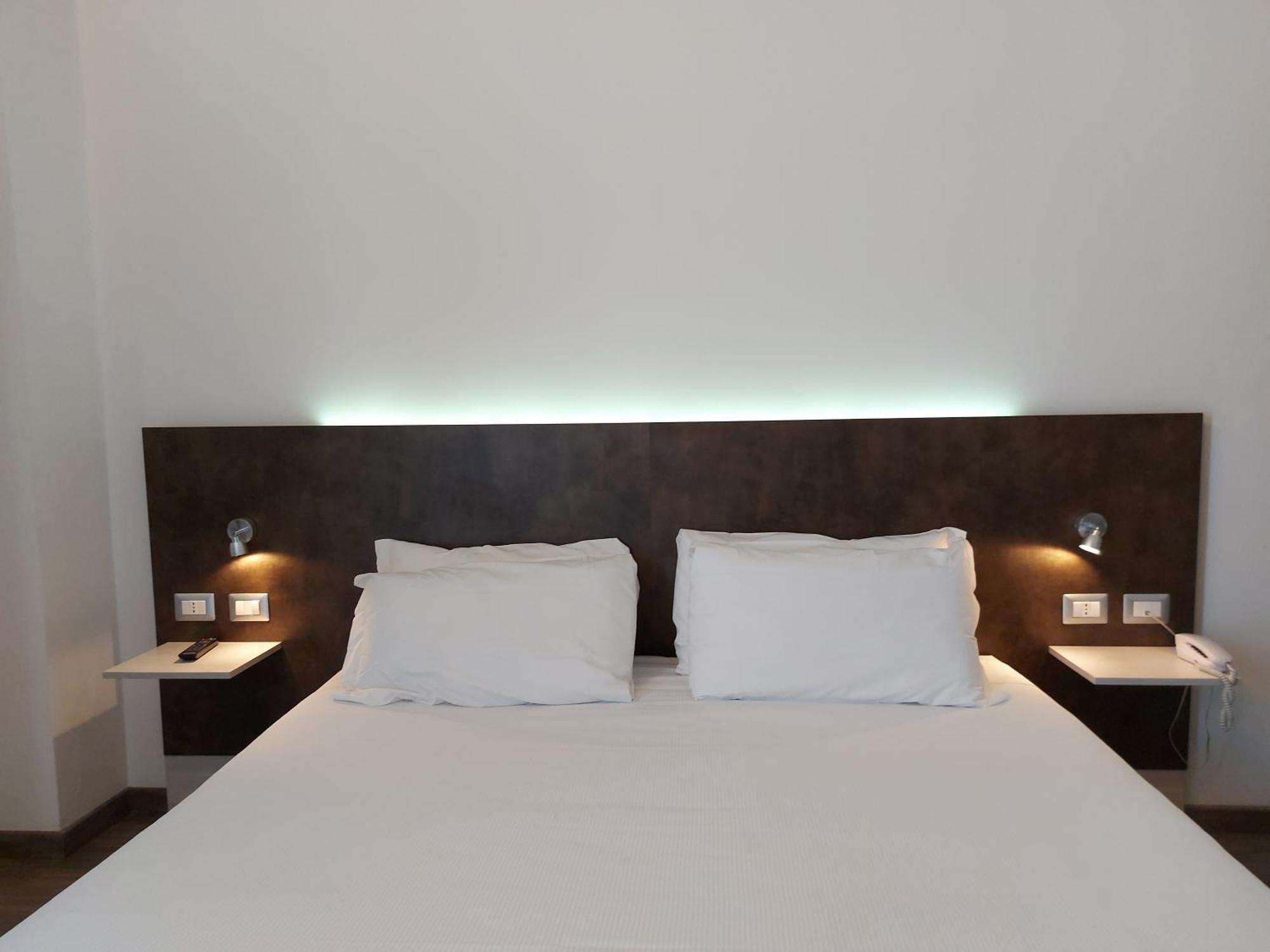 Phi Hotel Milano Baranzate Exterior foto