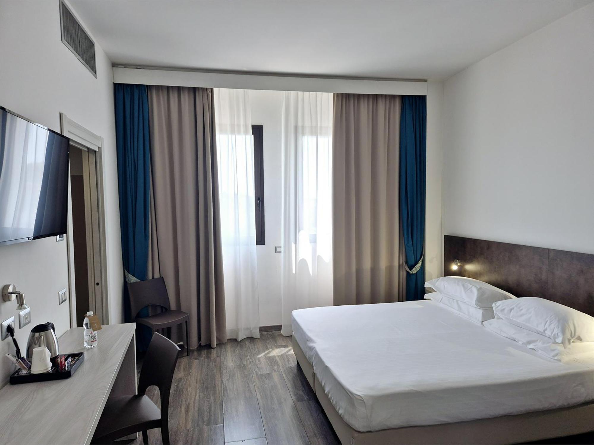 Phi Hotel Milano Baranzate Exterior foto