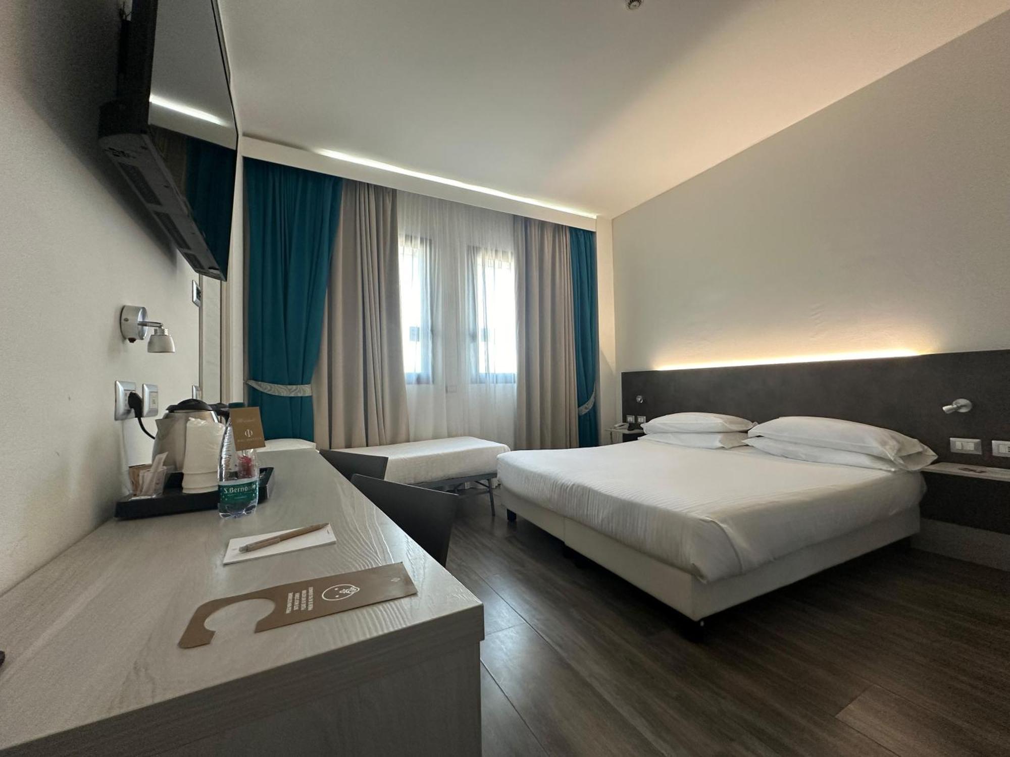 Phi Hotel Milano Baranzate Exterior foto