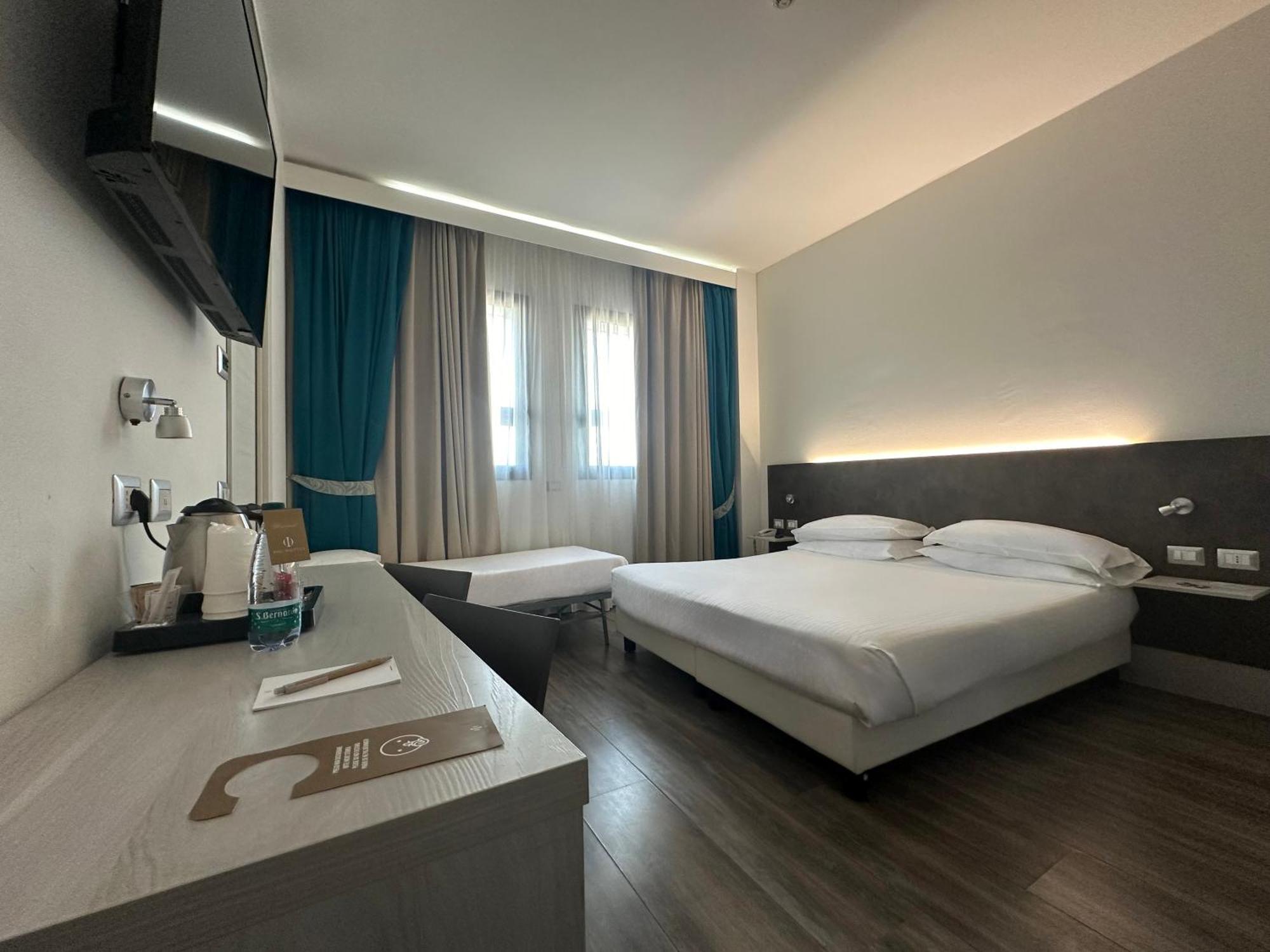 Phi Hotel Milano Baranzate Exterior foto